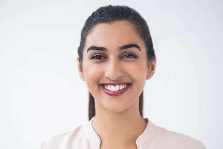 files/closeup-smiling-young-beautiful-indian-woman_1262-2261.png